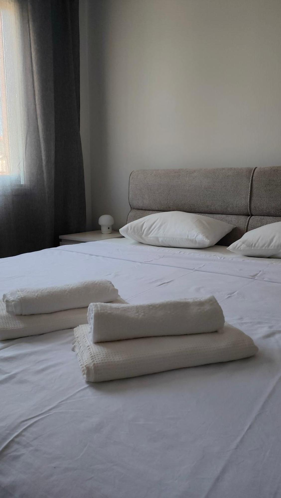 Apartament Two Bedroom With Pool